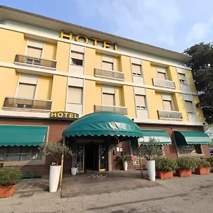 3* Hotel Industria