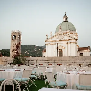 Vittoria Hotel